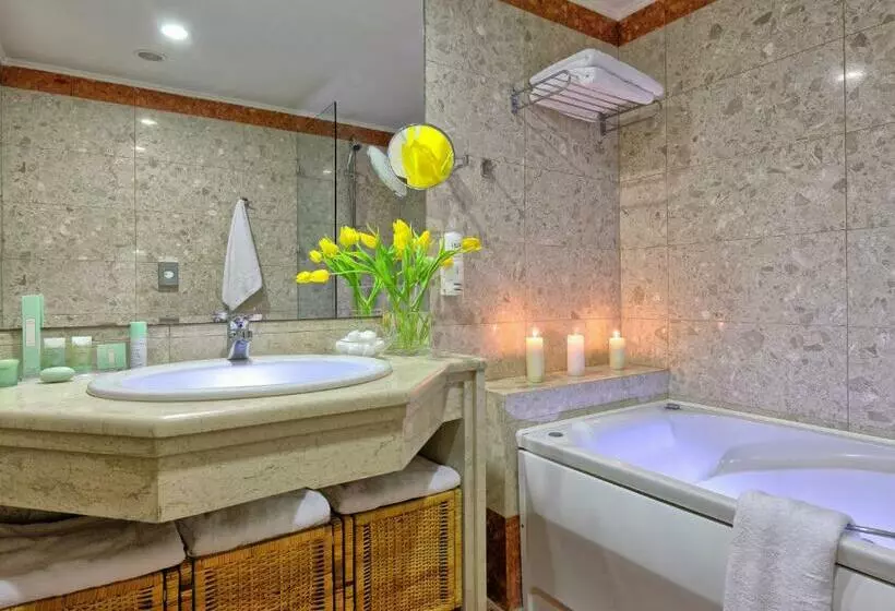 Sviitti Sivuttainen Merinäkymä, Apollonia Beach Resort & Spa