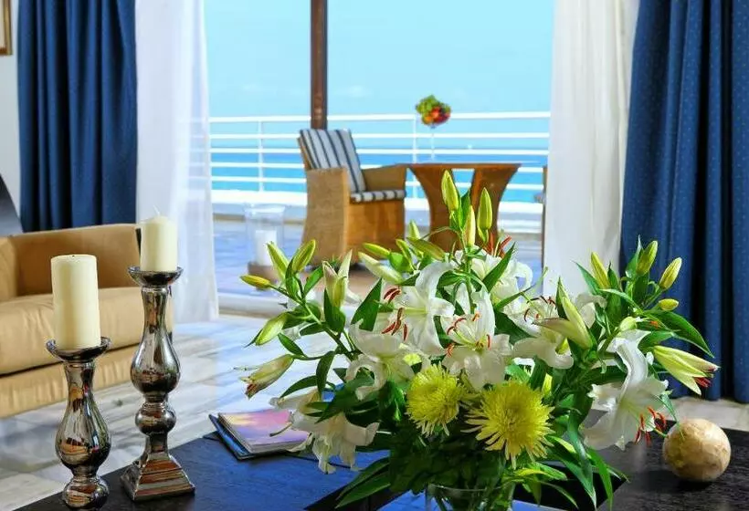 Sviitti Sivuttainen Merinäkymä, Apollonia Beach Resort & Spa