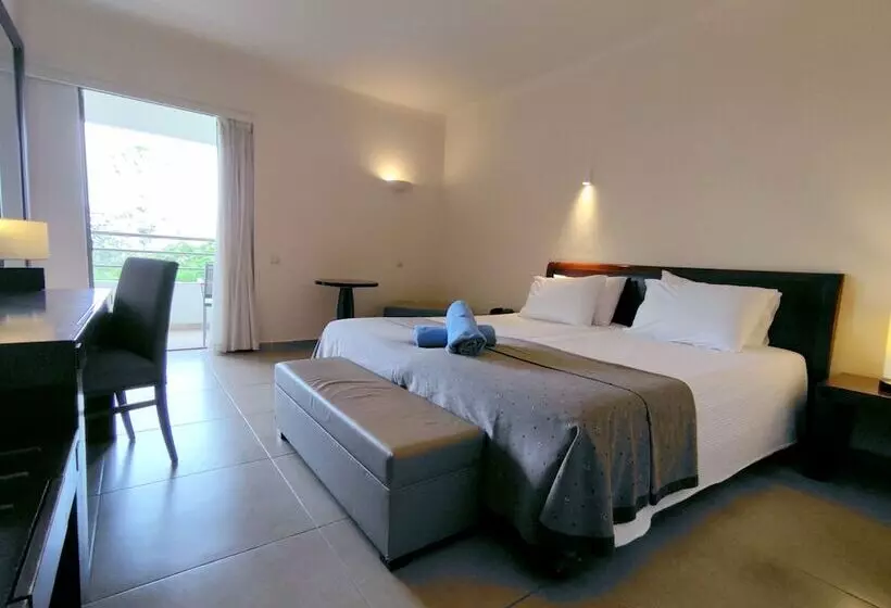 ガーデンビュースタンダードルーム, Apollonia Beach Resort & Spa