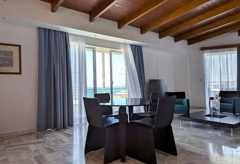 Sviitti Sivuttainen Merinäkymä, Apollonia Beach Resort & Spa