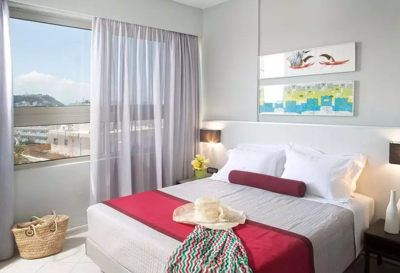 سوئیت کلاسیک, Aquamare City and Beach