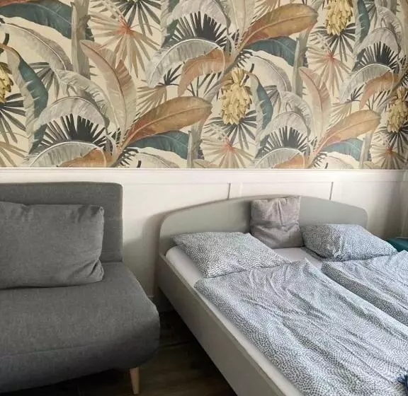اتاق استاندارد سه تخته با بالکن, Aranyhíd Apartman