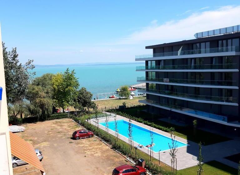 バルコニー付きスタンダードトリプルルーム, Aranyhíd Apartman