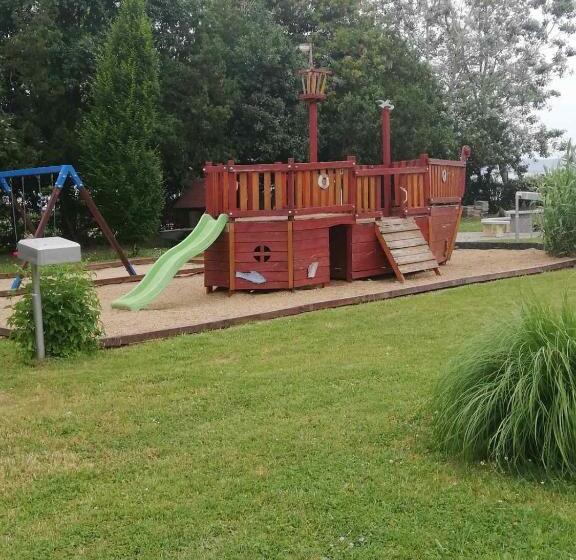 1 Bedroom Apartment Lake View, Aranyhíd Apartman