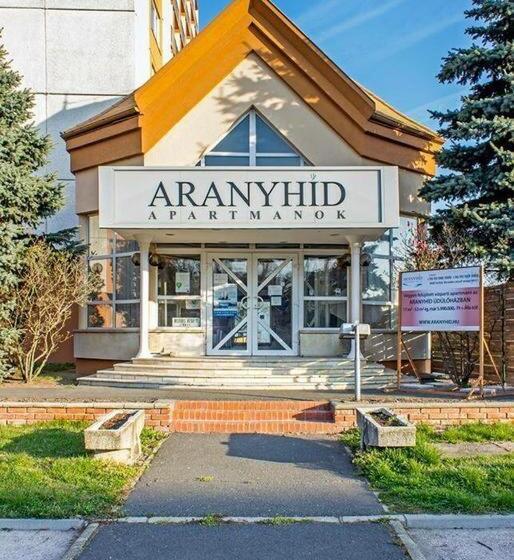 Standard studio with lake view, Aranyhíd Apartman