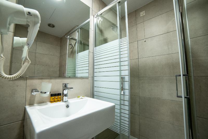 غرفة ديلوكس ثلاثية, Argo Hotel Piraeus