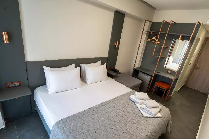 デラックストリプルルーム, Argo Hotel Piraeus