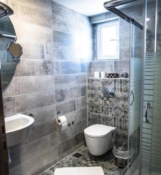 جناح عائلي غرفتين نوم, Argo Hotel Piraeus