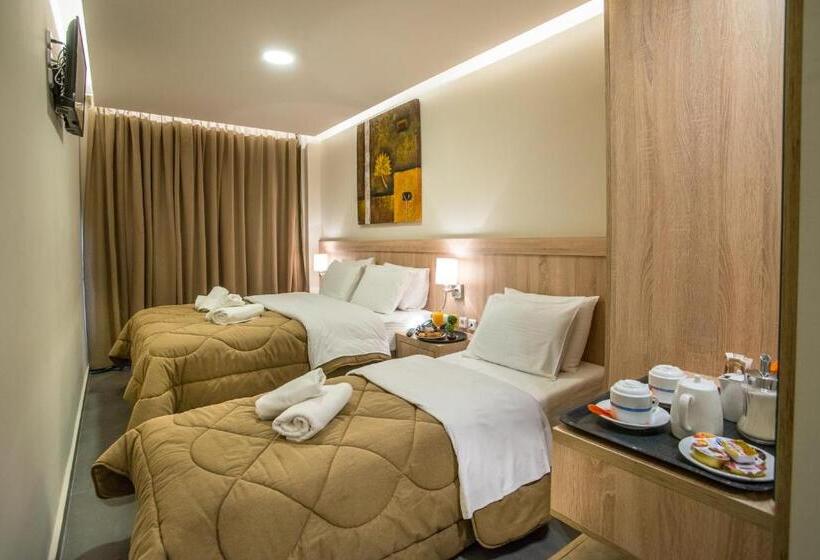 디럭스 트리플 룸, Argo Hotel Piraeus