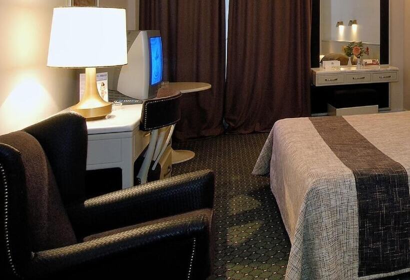 اتاق استاندارد با چشم‌انداز کوهستان, Astir Patras