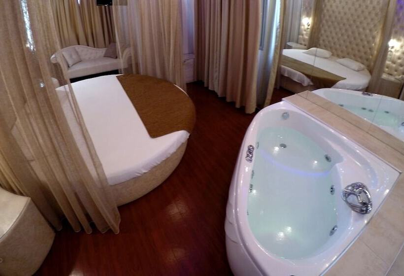 주니어 스위트, Carol