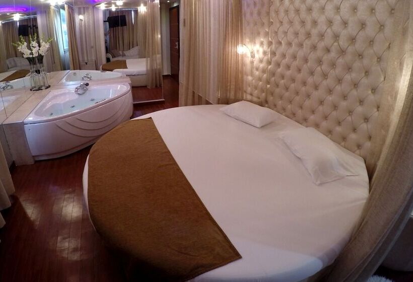 주니어 스위트, Carol