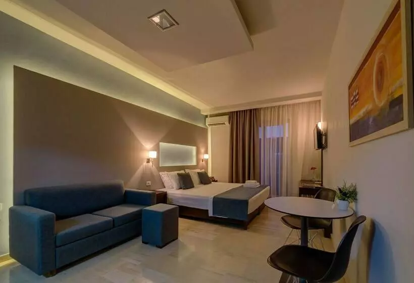 Studio Standard Vue Jardin, Corinna Mare