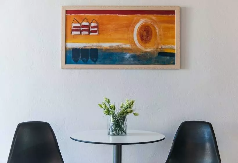 Studio Standard Vue Mer Latérale, Corinna Mare