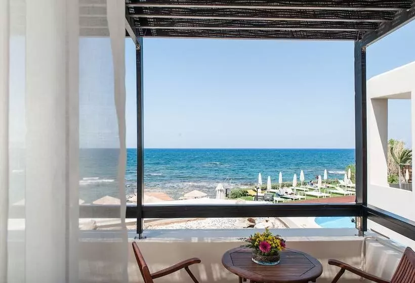 Studio Standard Vue Mer, Corinna Mare