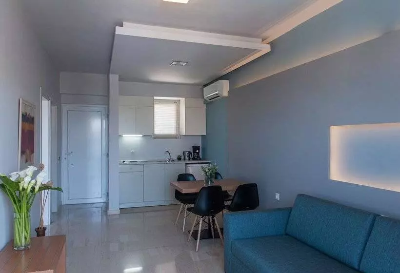 Suite Vue Jardin, Corinna Mare