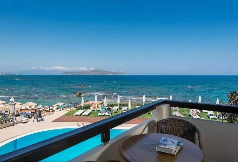 Suite Vue Mer Latérale, Corinna Mare