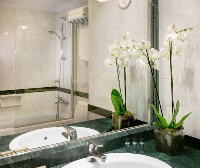 Номер Стандарт Трехместный, Divani Palace Acropolis