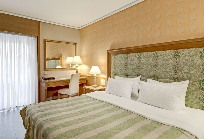 غرفة قياسية ثلاثية, Divani Palace Acropolis