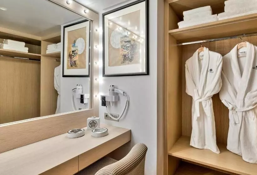 テラス付スイート, Divani Palace Acropolis
