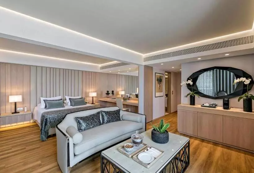 テラス付スイート, Divani Palace Acropolis