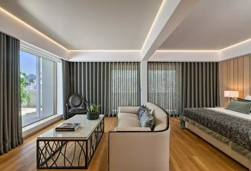 テラス付スイート, Divani Palace Acropolis