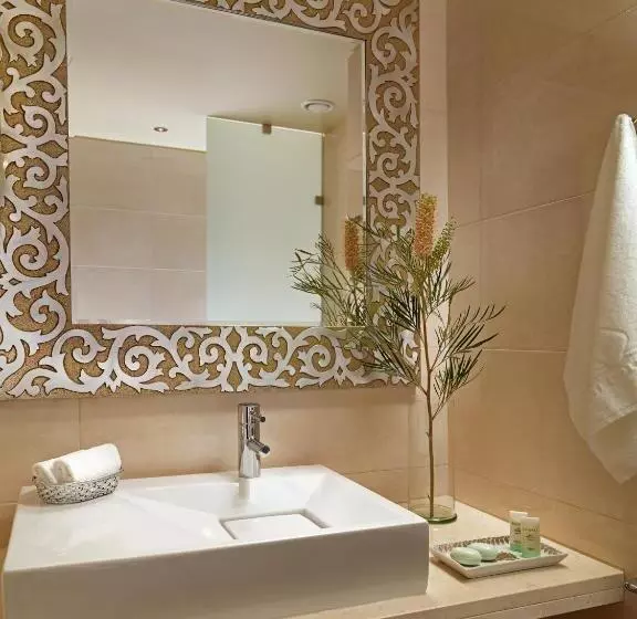 スタンダードトリプルルーム, Divani Palace Acropolis