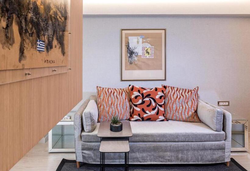 جناح عائلي, Divani Palace Acropolis