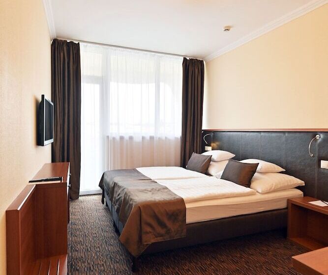 Номер Стандарт, Eger & Park