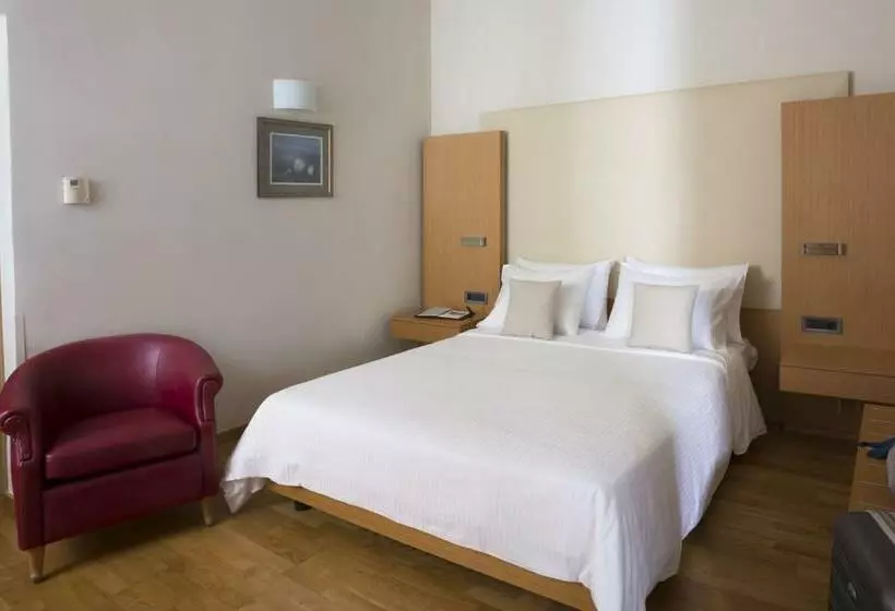 اتاق استاندارد با چشم‌انداز باغ, Elite City Resort