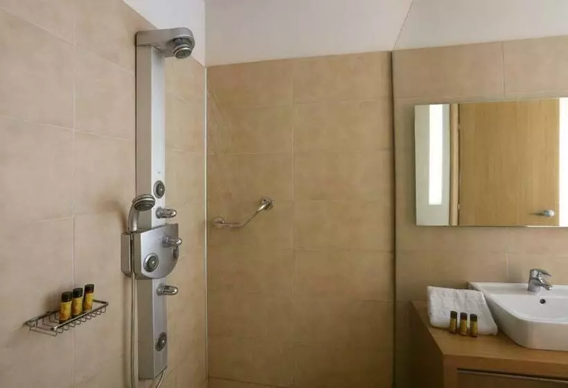 اتاق استاندارد با چشم‌انداز دریا, Elite City Resort