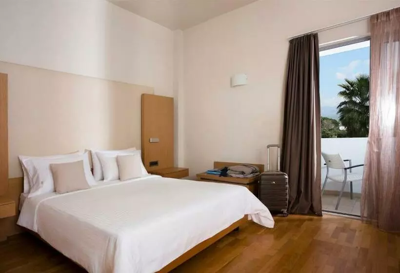 Yhden Hengen Huone Puutarhanäkymä, Elite City Resort