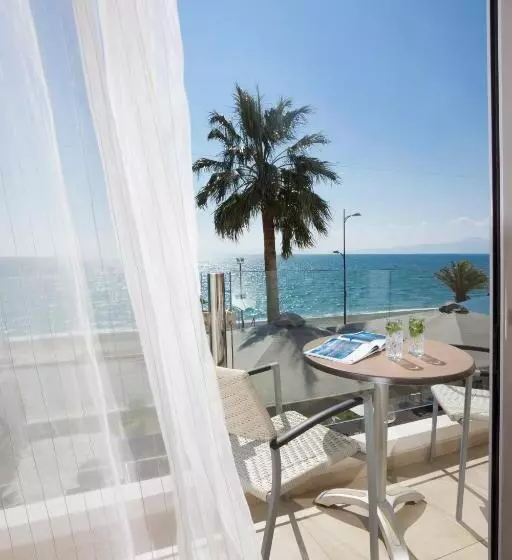 اتاق استاندارد با چشم‌انداز دریا, Elite City Resort