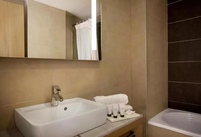 اتاق استاندارد سه تخته با چشم‌انداز باغ, Elite City Resort