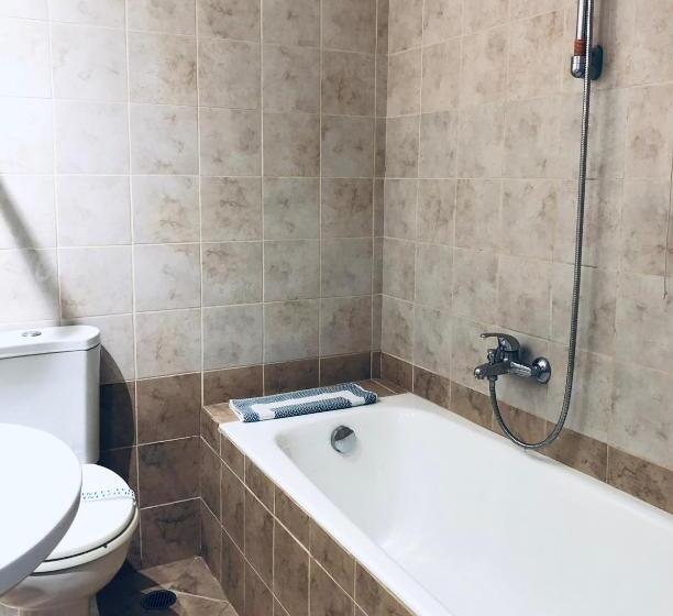 Номер Стандарт, Four Seasons