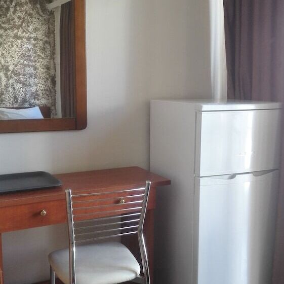 غرفة قياسية رباعية, Ionion