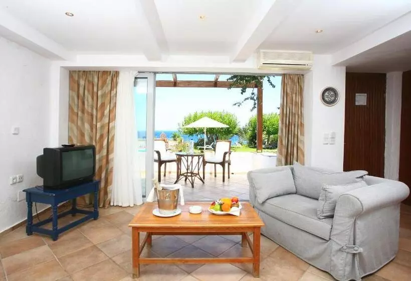 آپارتمان 1 خوابه با چشم‌انداز دریا, Istron Bay