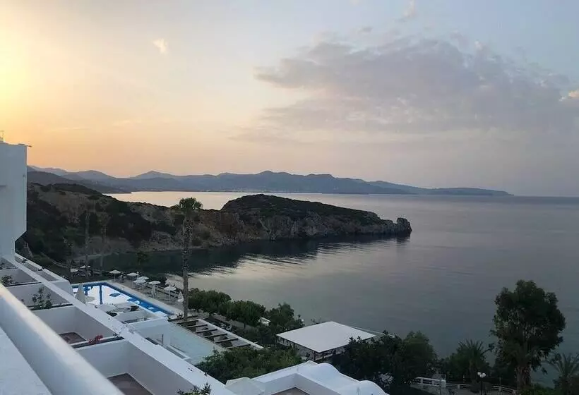 اتاق استاندارد با چشم‌انداز دریا, Istron Bay