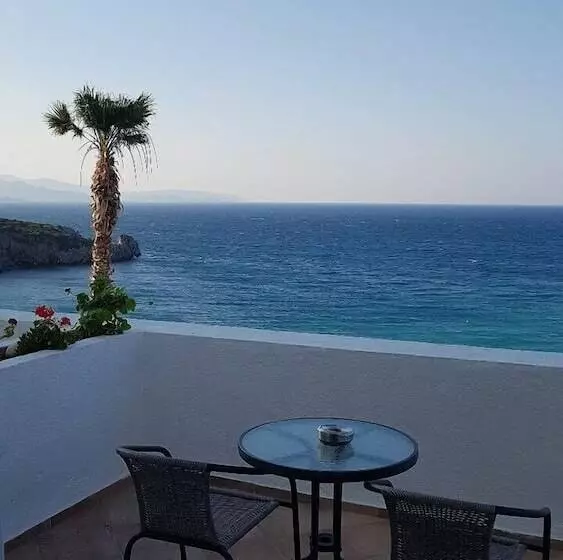 اتاق استاندارد با چشم‌انداز دریا, Istron Bay