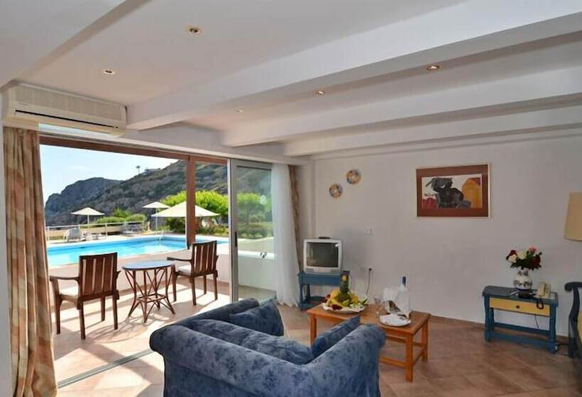 דירת חדר נוף לים, Istron Bay