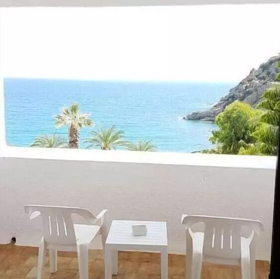 اتاق استاندارد یک نفره با چشم‌انداز دریا, Istron Bay