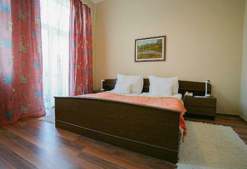 Апартаменты 1 Спальня, Kapos