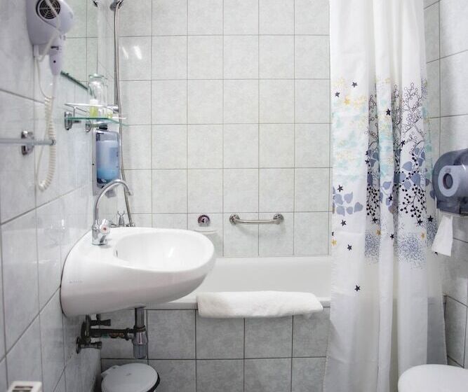 Номер Стандарт, Kapos