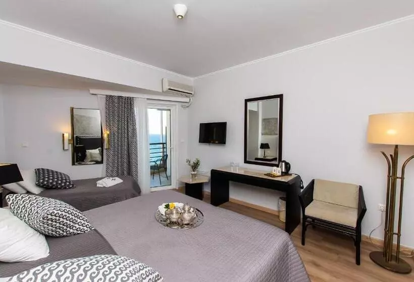 Triple Room Sea View, Mati