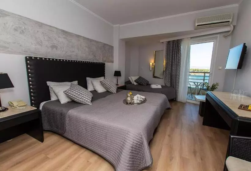 Triple Room Sea View, Mati