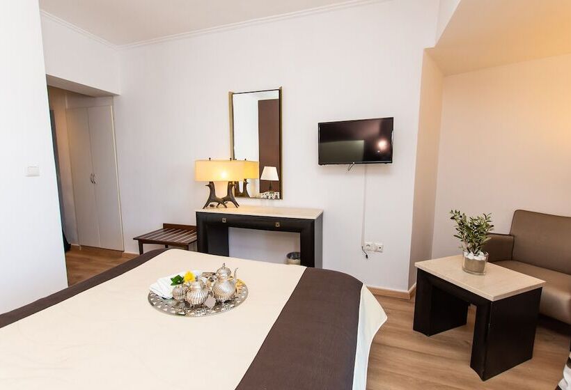 Номер Стандарт Вид на Море Боковой, Mati