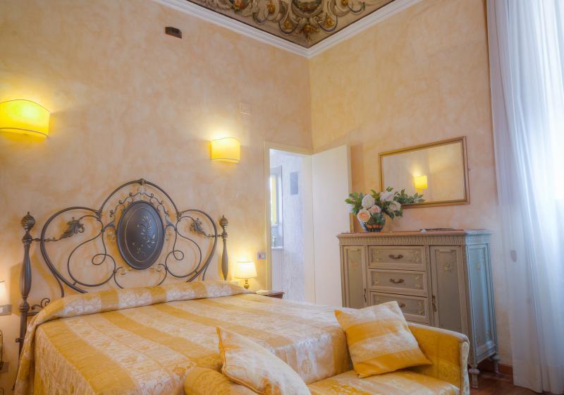 غرفة قياسية فردية, Palladion