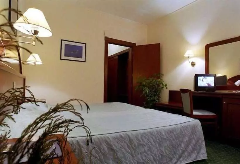 اتاق استاندارد یک نفره, Philippion