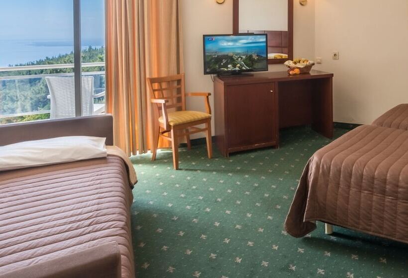 غرفة قياسية ثلاثية, Philippion