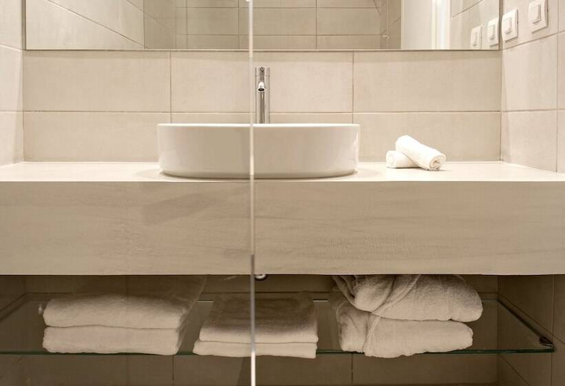 غرفة قياسية مطلّة علي البحر, Radisson Resort Plaza Skiathos